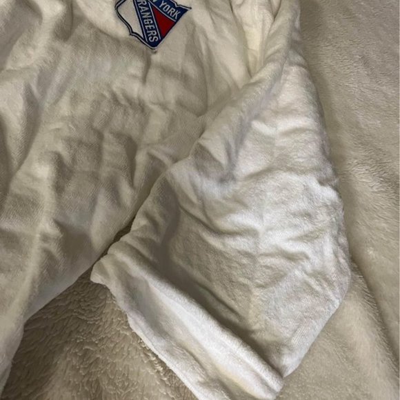 NEW YORK RANGERS BATHROBE. WHITE. - Picture 5 of 8